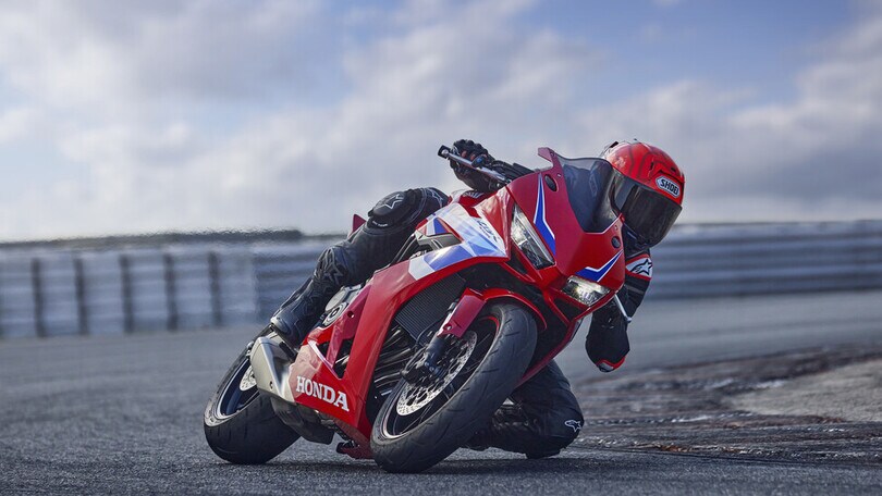 Nuova Honda CBR650R (2024): le foto