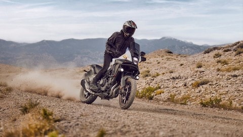 Honda NX500 2024 LE FOTO