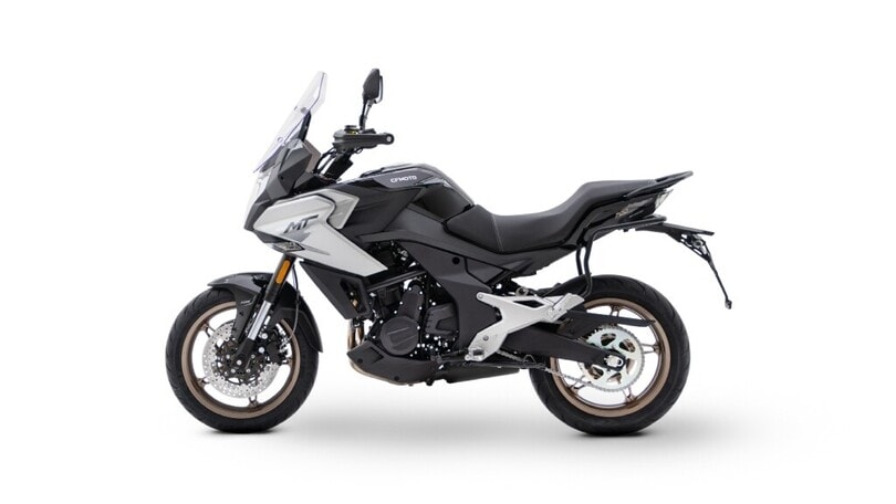 CFMOTO 700MT