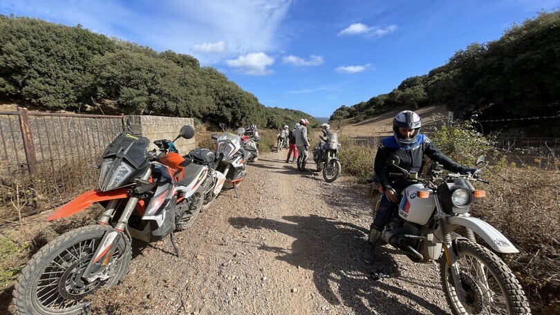 Idee per Natale a un motociclista: vacanze in sella, Adventouring o MotoGP