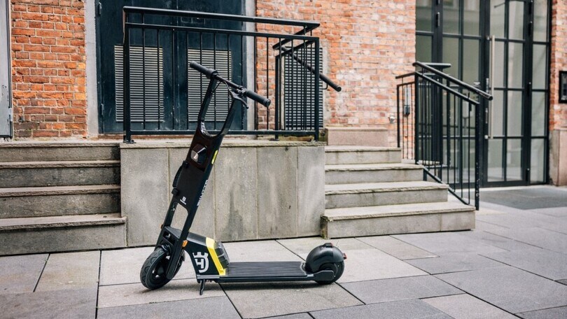 Husqvarna lancia Skutta: il monopattino elettrico per tutti i giorni