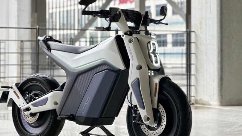 Naxeon I AM, l'elettrica futuristica arriva in primavera