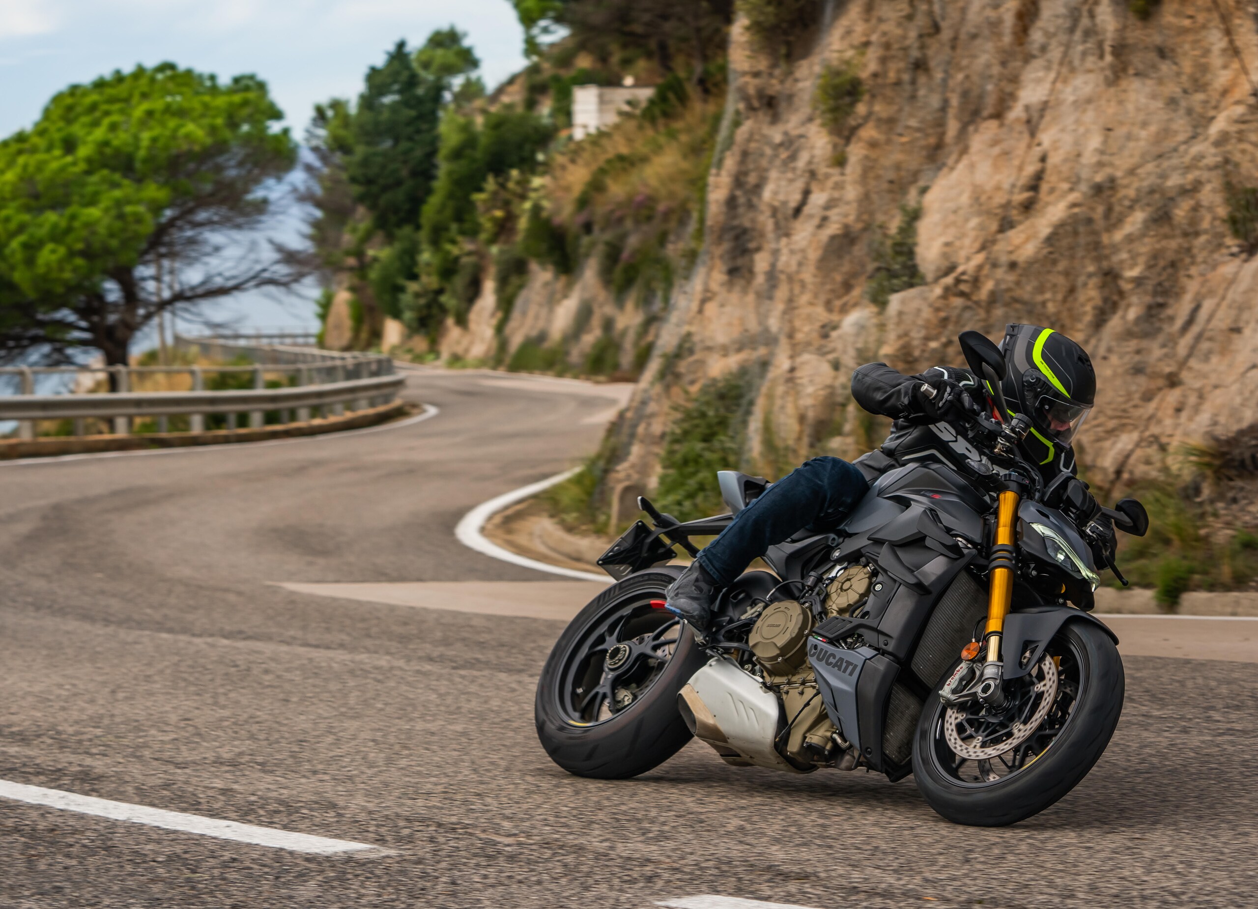 Sportive on the road: Ducati Streetfighter V4 S