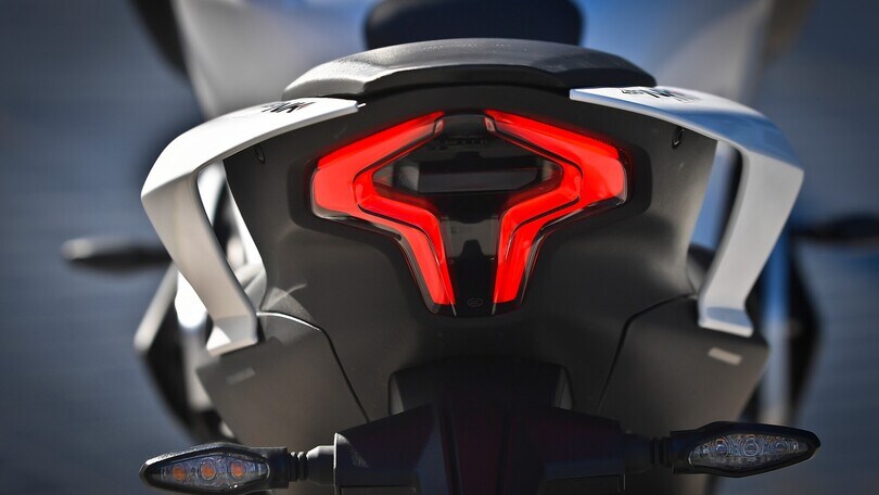 Prova CFMOTO 450 NK - LE FOTO