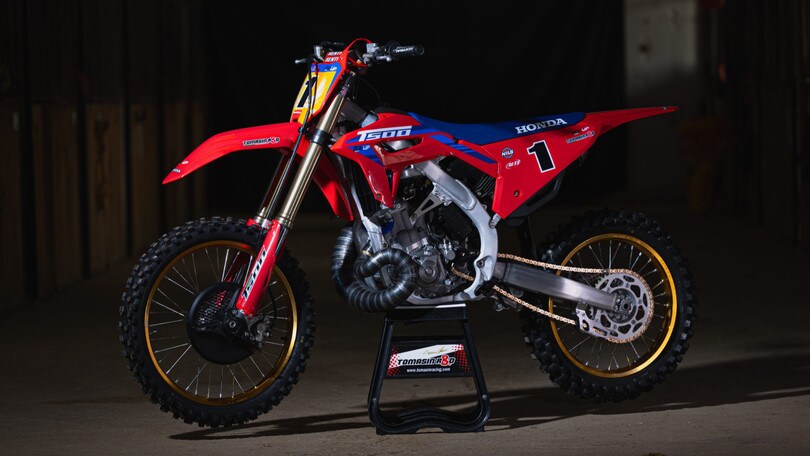 Petrucci alla 100 km dei Campioni con una Tomasin T500