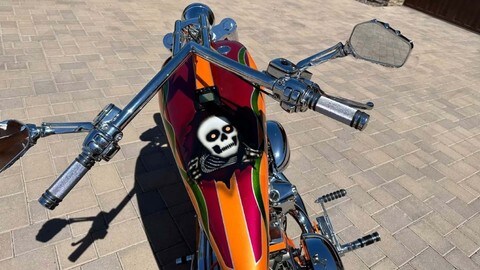 Una misteriosa "2005 Special Construction Custom" è all'asta