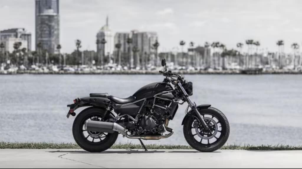 Kawasaki, al Motor Bike Expo un live painting per personalizzare la moto