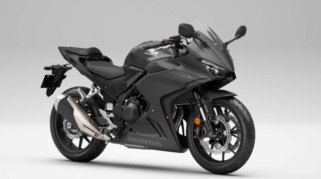 Honda, solo in Giappone arrivano le CBR400R e NX400
