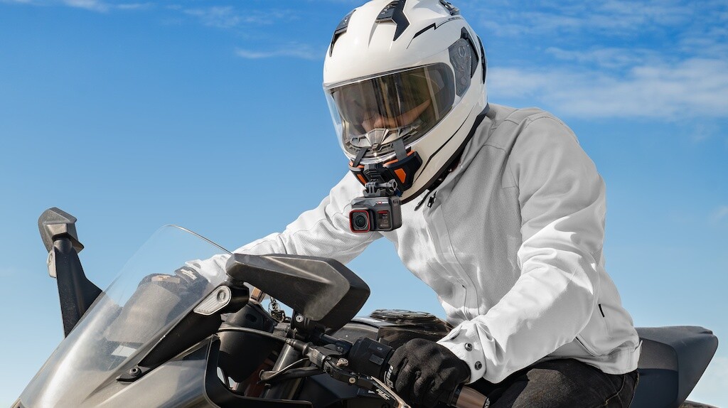 Insta360 Ace Pro, la action cam con AI ora è compatibile con gli interfoni