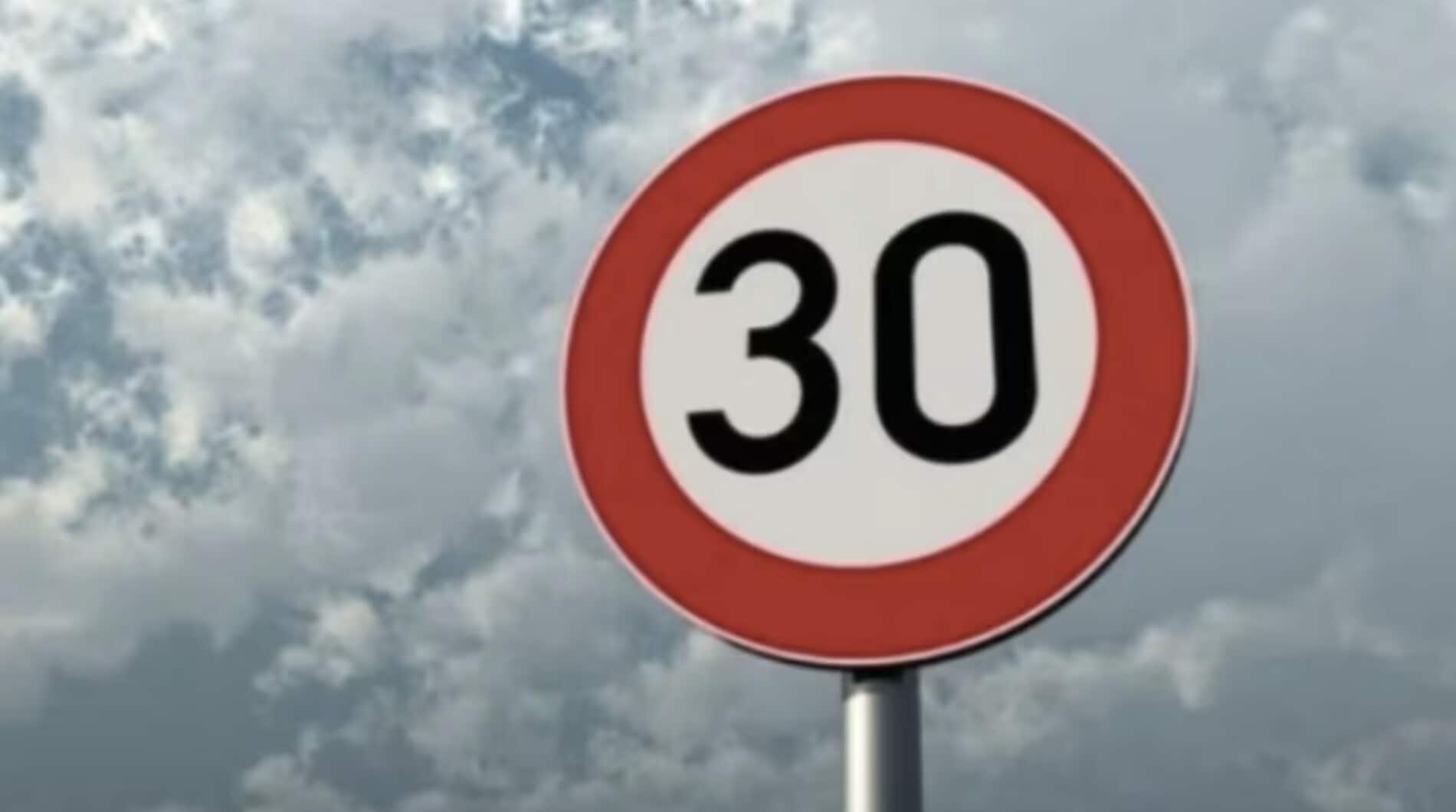 Bologna Città 30 dopo un mese, il sindaco: “Incidenti -16%, bici +29%”