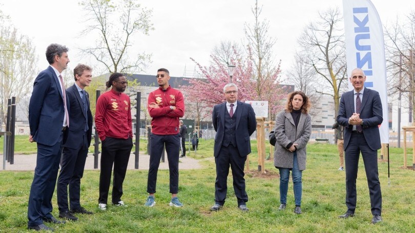 Suzuki, 11 alberi granata per celebrare il legame tra l'azienda e Torino
