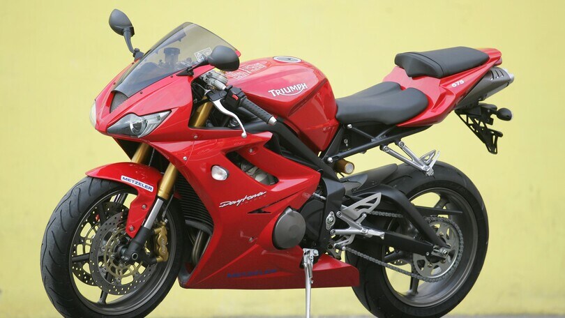 Triumph Daytona 675: le foto