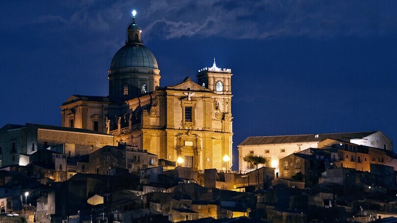 Itinerari moto Sicilia: bellezza immortale