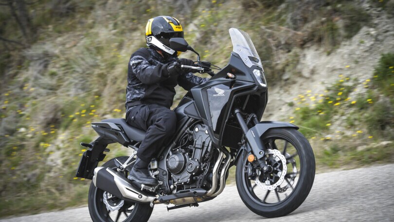 Honda NX500: le foto della "Comparativa Crossover 500"