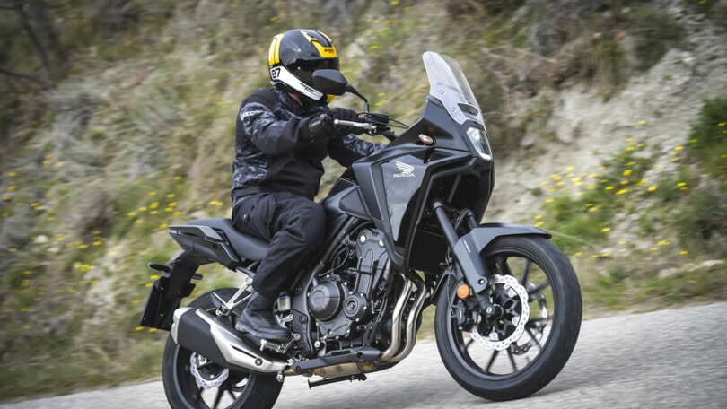 Honda NX500: le foto della "Comparativa Crossover 500"