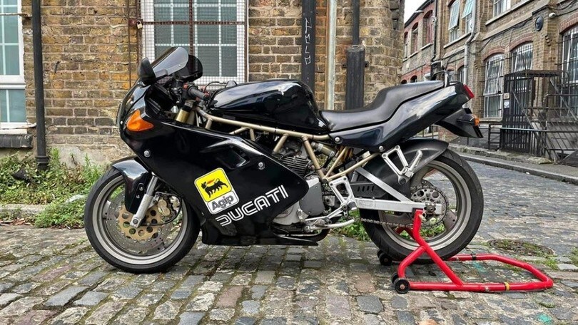 Comprare una moto su Facebook? Se l'annuncio è così, si può!