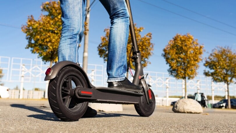 Si può trasformare un monopattino in un motorino?