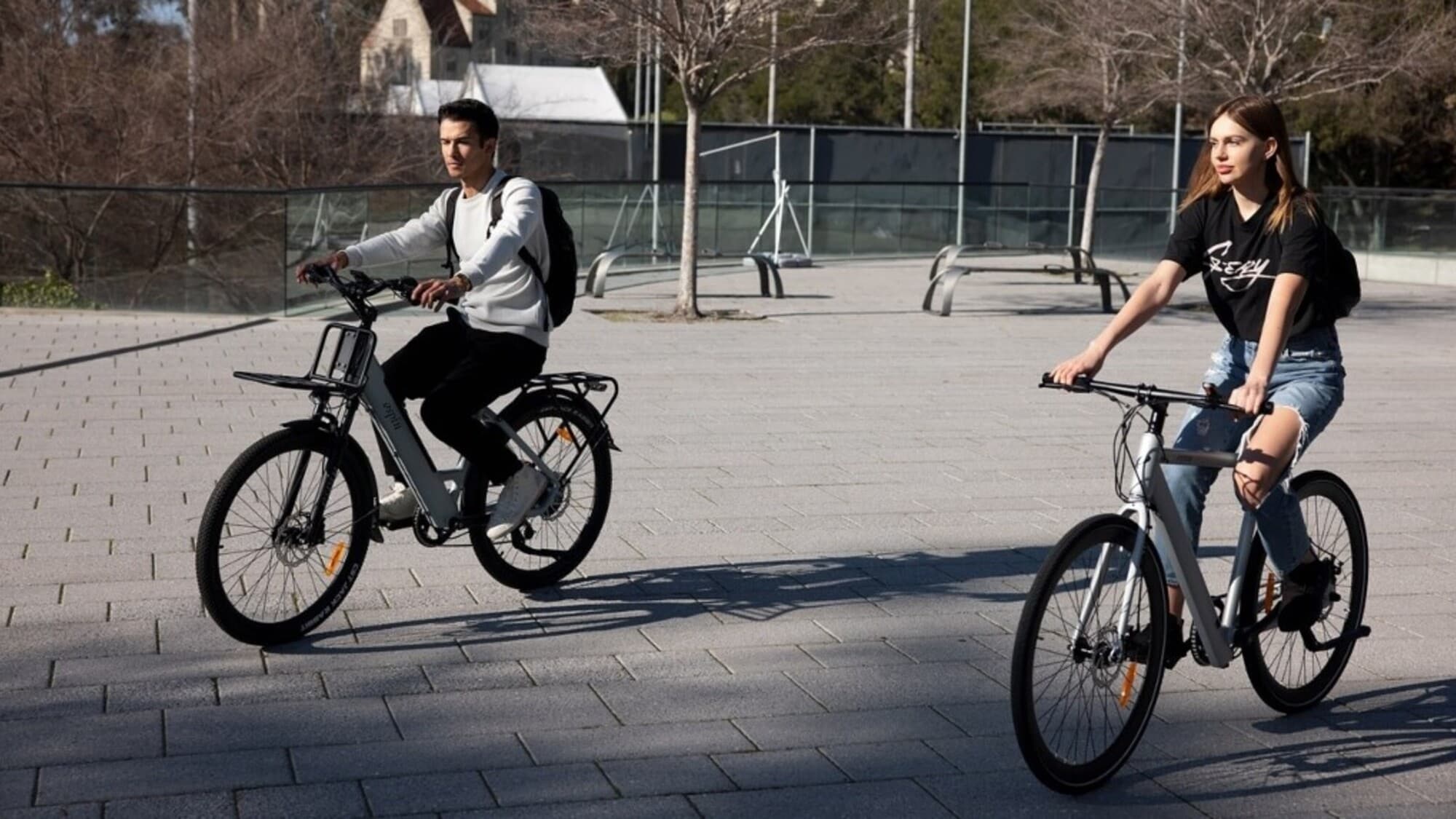 E-bike, servirà la patente per guidarle: arriva la proposta di legge