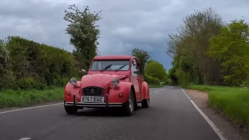 Cosa succede quando si trapianta un boxer BMW su una Citroën 2CV?