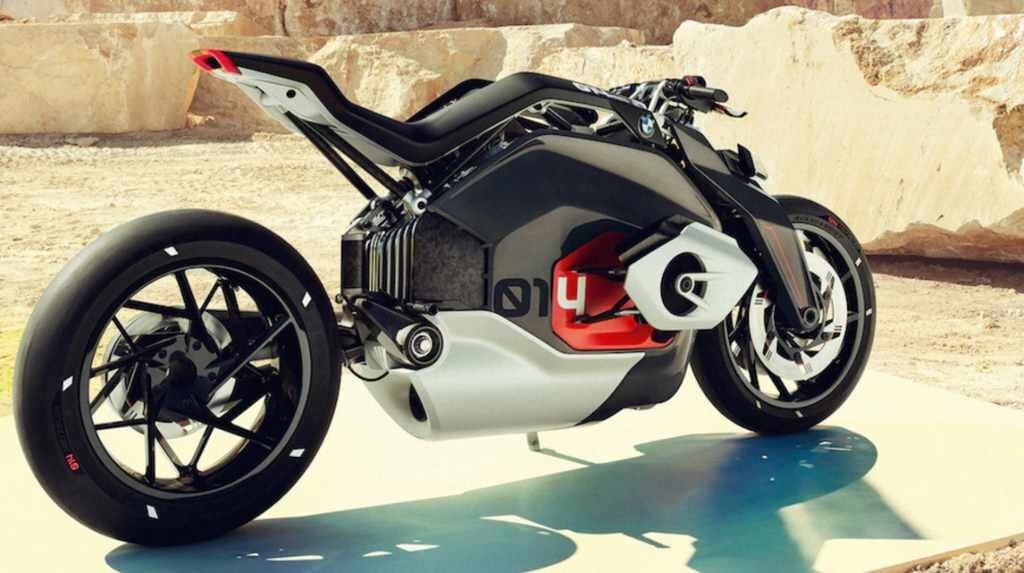 Tutti i limiti delle moto elettriche: l'opinione del CEO di BMW