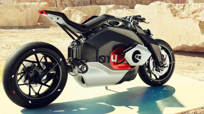 Tutti i limiti delle moto elettriche: l'opinione del CEO di BMW