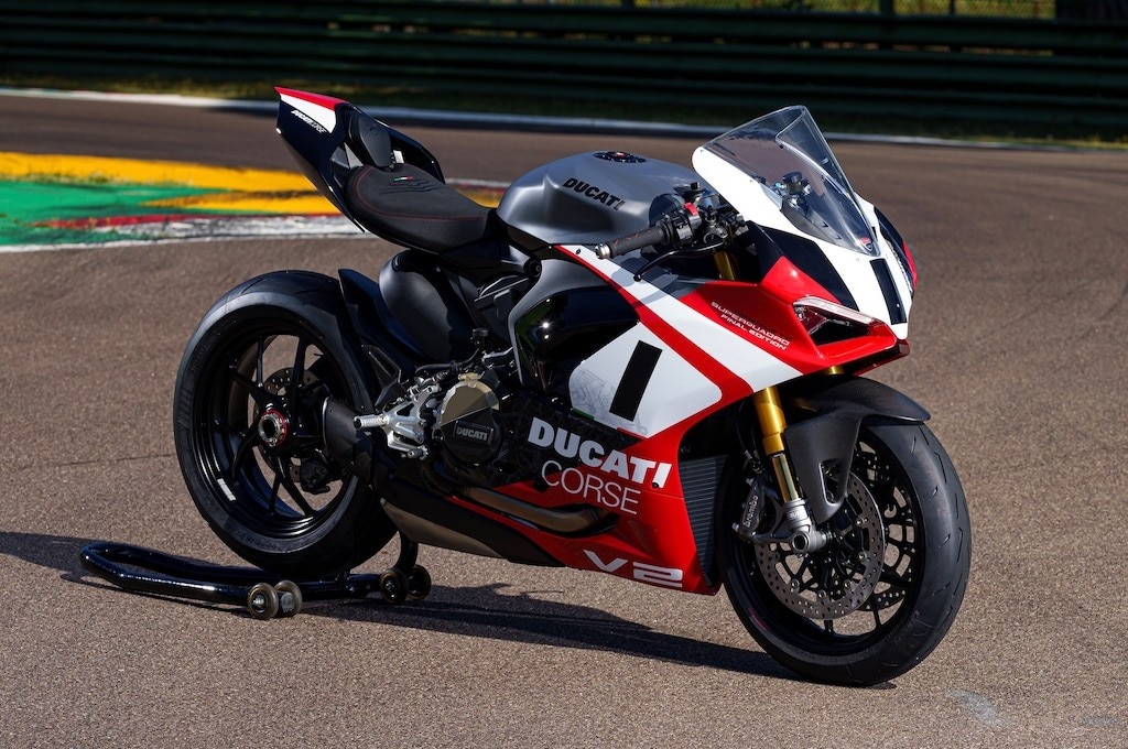 Ducati omaggia il suo bicilindrico con la Panigale V2 Superquadro Final Edition