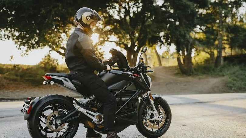 Zero Motorcycles: ecco le nuove promo sulla SR e DSR MY24