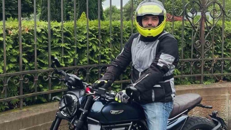 Roberto Saviano e l'ebrezza di un giro in moto: un giorno farò il tester