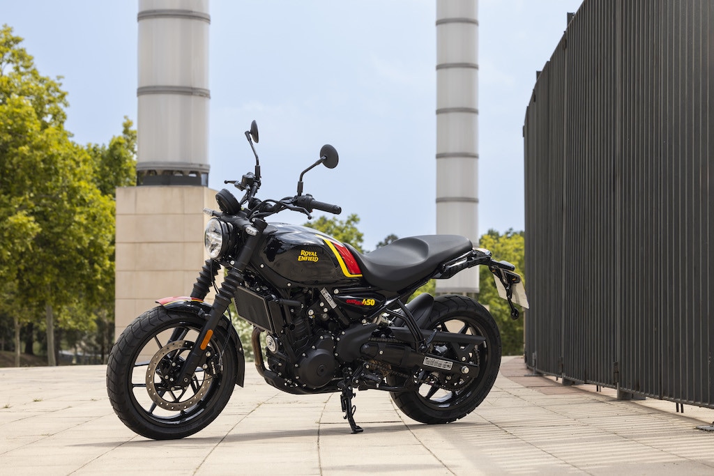 Royal Enfield, arriva la Guerrilla 450: LE FOTO della prova