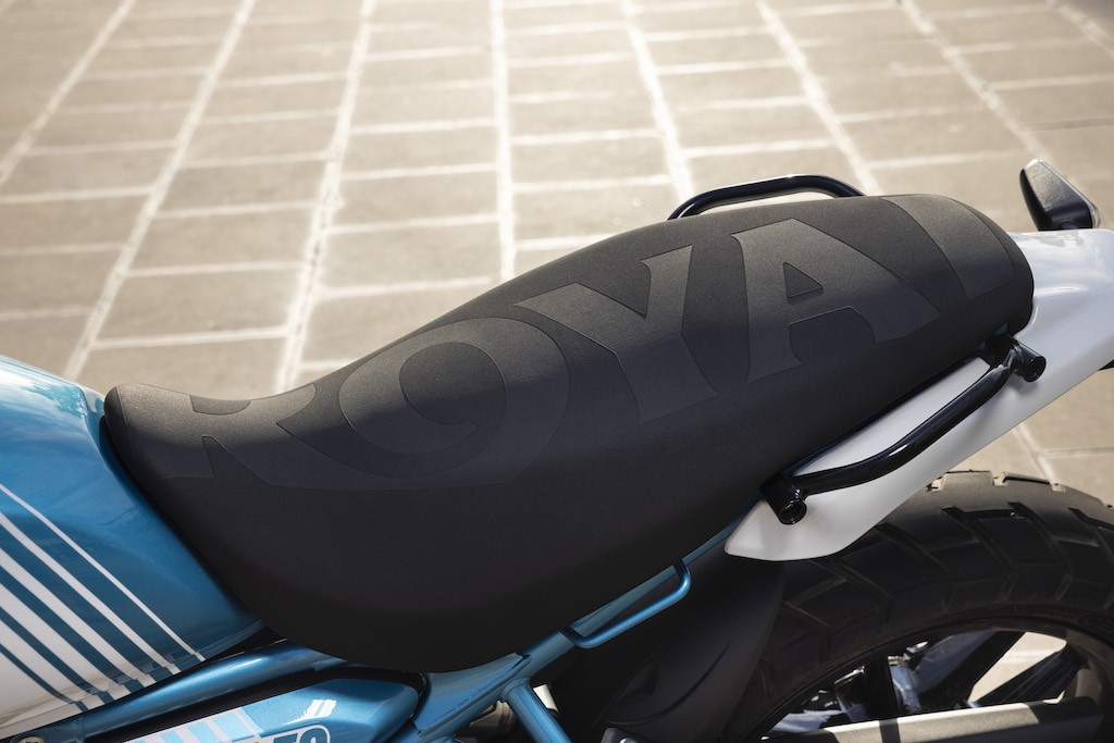 Royal Enfield, arriva la Guerrilla 450: LE FOTO della prova