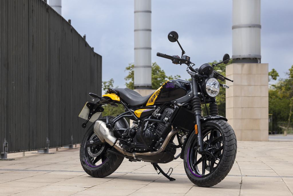 Royal Enfield, arriva la Guerrilla 450: LE FOTO della prova