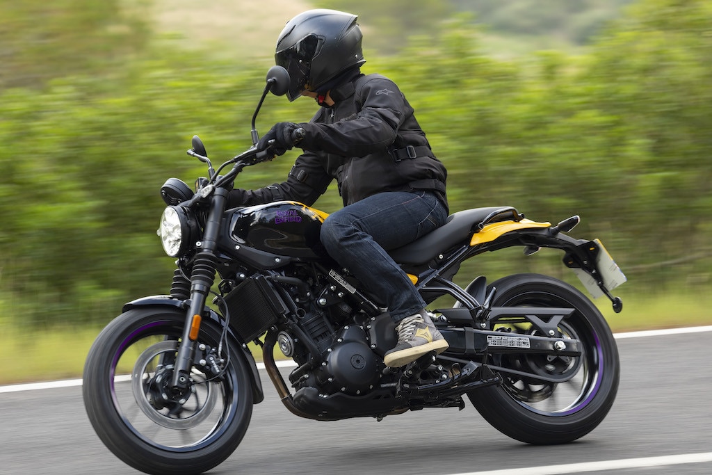 Royal Enfield, arriva la Guerrilla 450: LE FOTO della prova