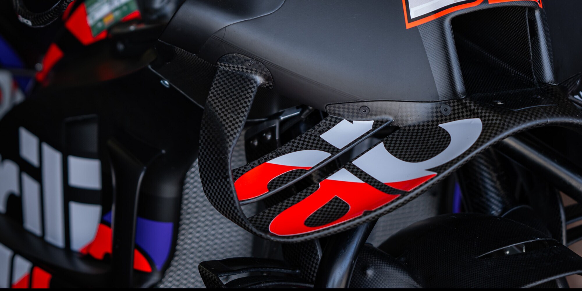 Aprilia, in arrivo una MotoGP... di serie