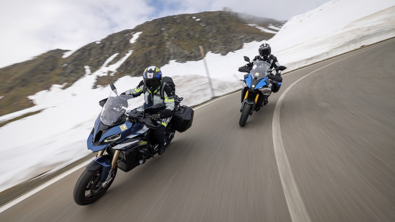 BMW S 1000 XR vs Suzuki GSX-S1000GX: le foto della sfida