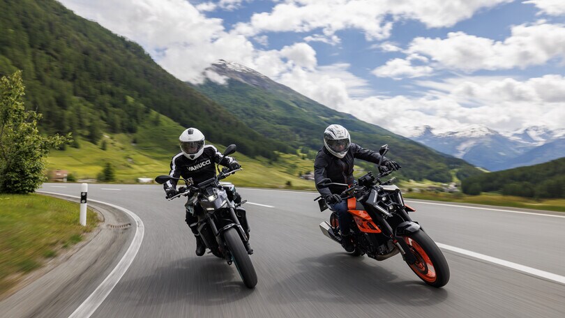KTM 990 Duke vs Yamaha MT-09: le foto della sfida