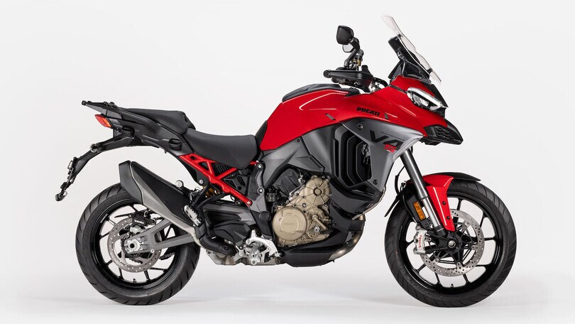 Ducati Multistrada V4 e V4 S 2025: le FOTO