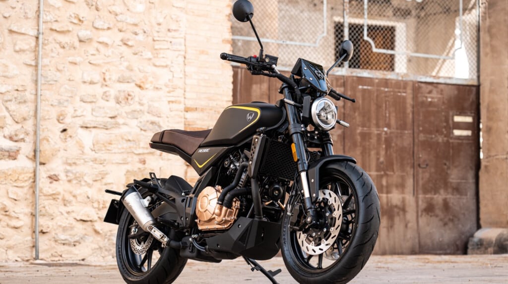 Wottan Motor svela la nuovissima Café Racer Rebbe 401