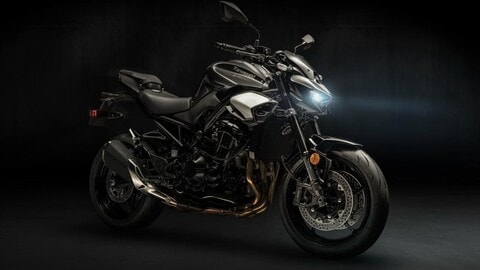 Kawasaki Z900 e Z900 SE 2025, LE FOTO