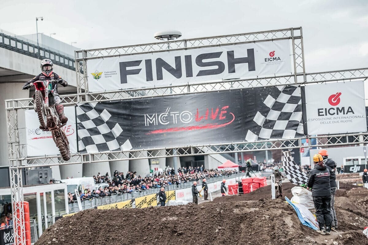 EICMA 2024, leggende in passerella per MotoLive: da Alex Puzar a Casey Stoner