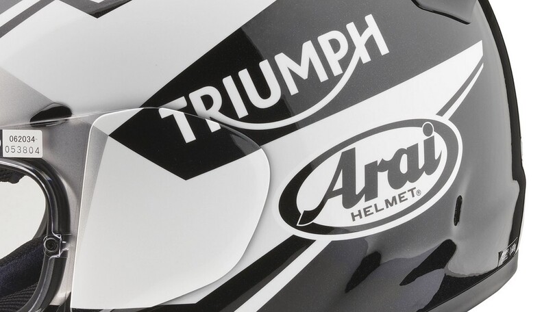 Triumph x Arai: insieme per 4 nuovi caschi