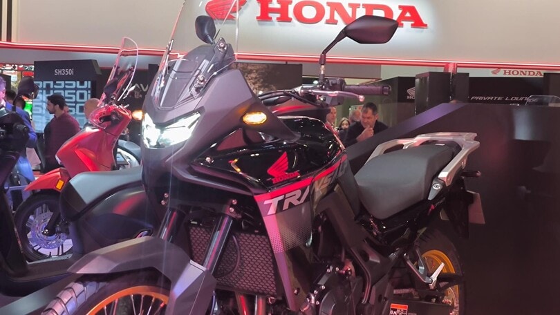 Honda XL750 Transalp 2025: che sguardo!