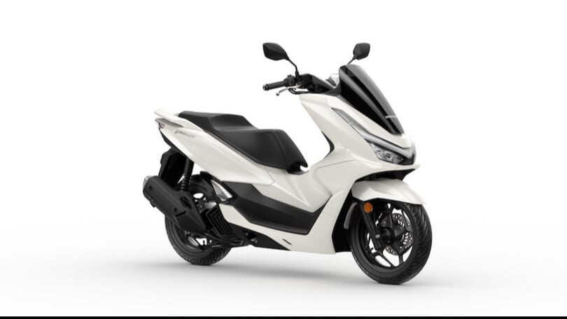 Honda PCX 125 MY 2025: la nuova evoluzione del commuting urbano