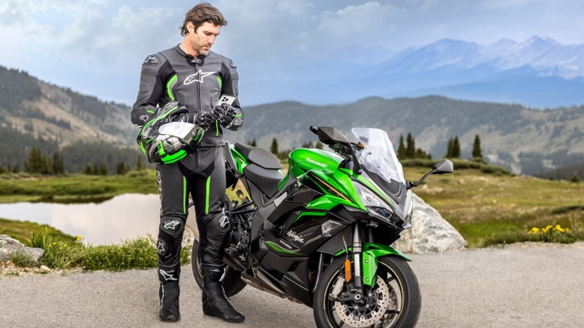 Kawasaki Ninja 1100SX 2025: motore maggiorato e versione SE