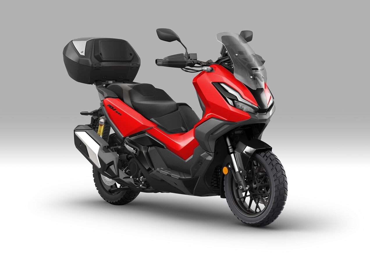 Honda aggiorna l'ADV 350 per il 2025: pochi dettagli, ma quelli che contano