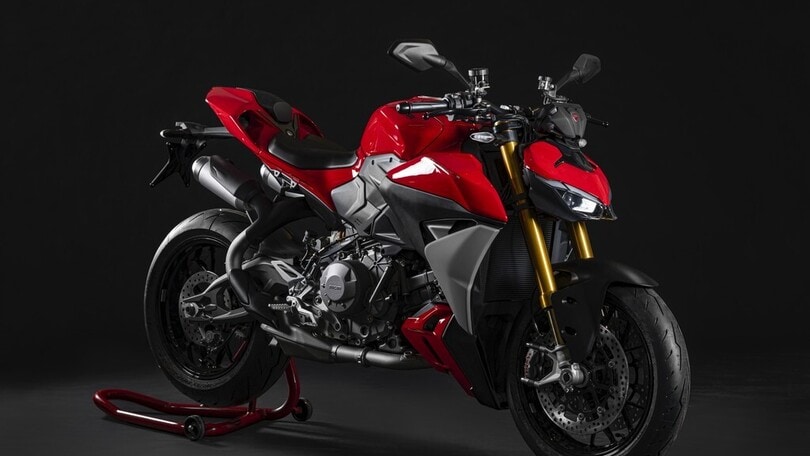 EICMA, ecco la Ducati Streetfighter V2: una cattivissima divora-curve