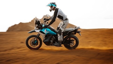 CFMOTO MT-X 800 - LE FOTO
