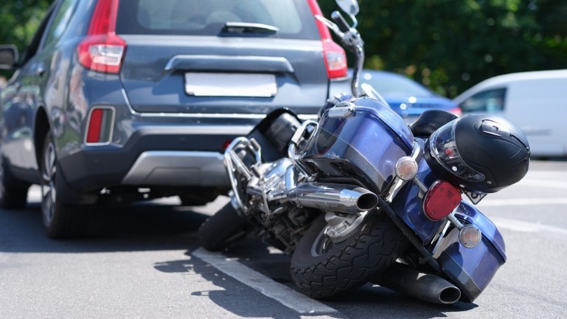 Truffa del motociclista: cos'è e come difendersi
