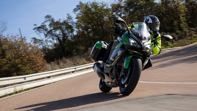 Kawasaki Ninja 1100 SX - LE FOTO della prova