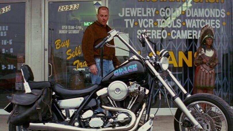 Pulp Fiction, 30 anni fa l'iconica scena di Bruce Willis su una Harley-Davidson
