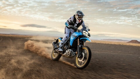 Yamaha Ténéré 700 Rally 2025: le foto